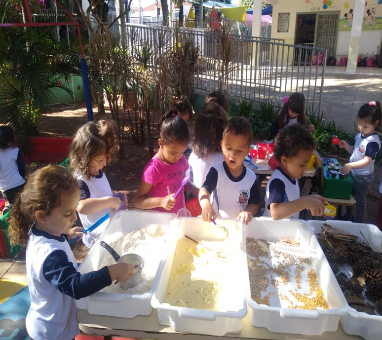 Minimalismo e Heurística: Criando Espaços que Estimulam a Descoberta