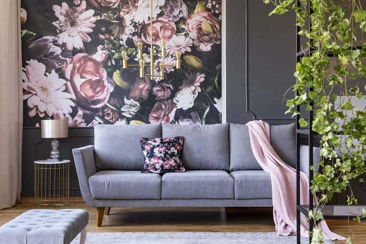 Transforme Sua Sala: Dicas de Papel de Parede para Ampliar e Iluminar o Espaço
