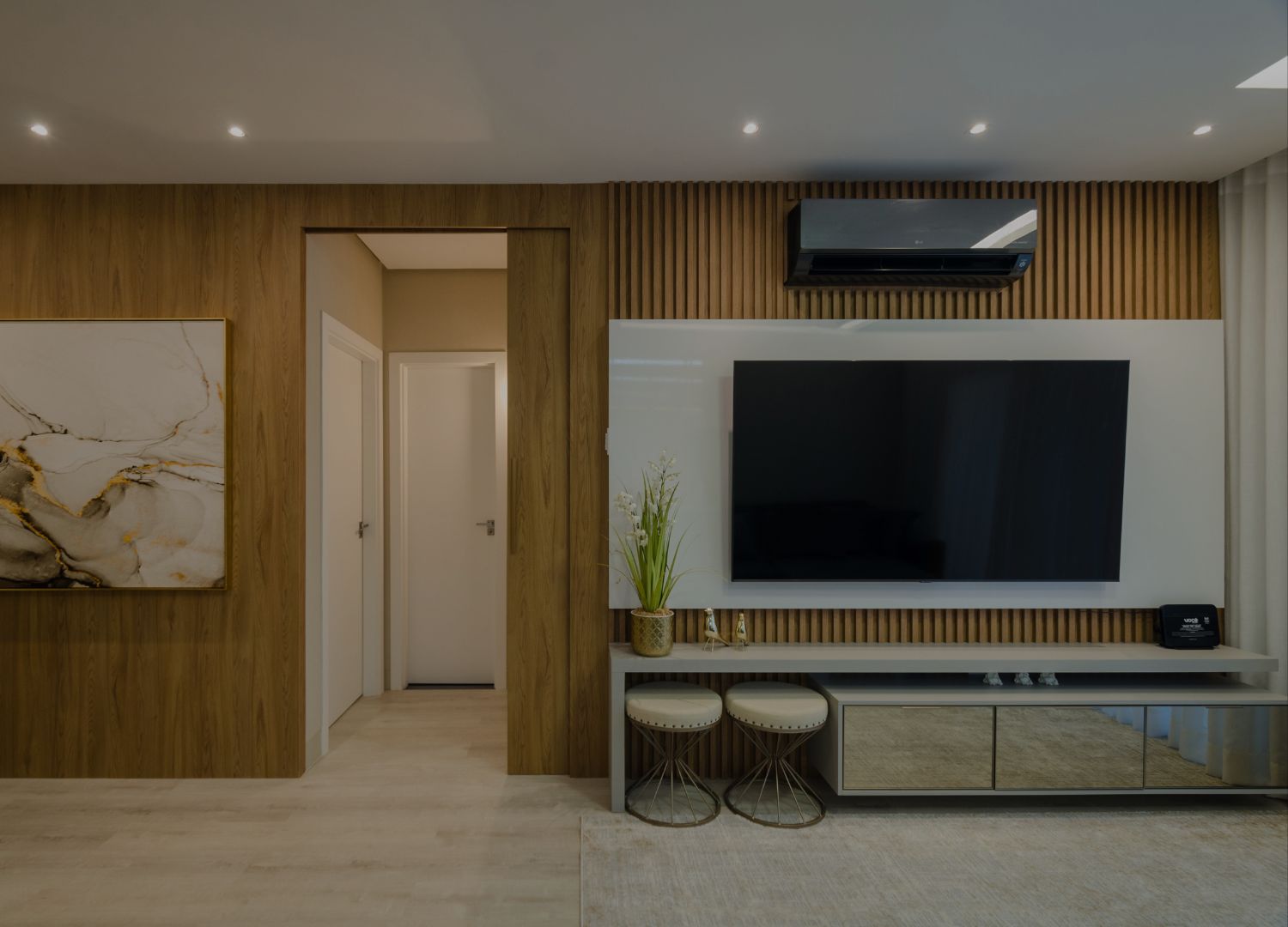 Ripado na sala pequena: truques para ampliar