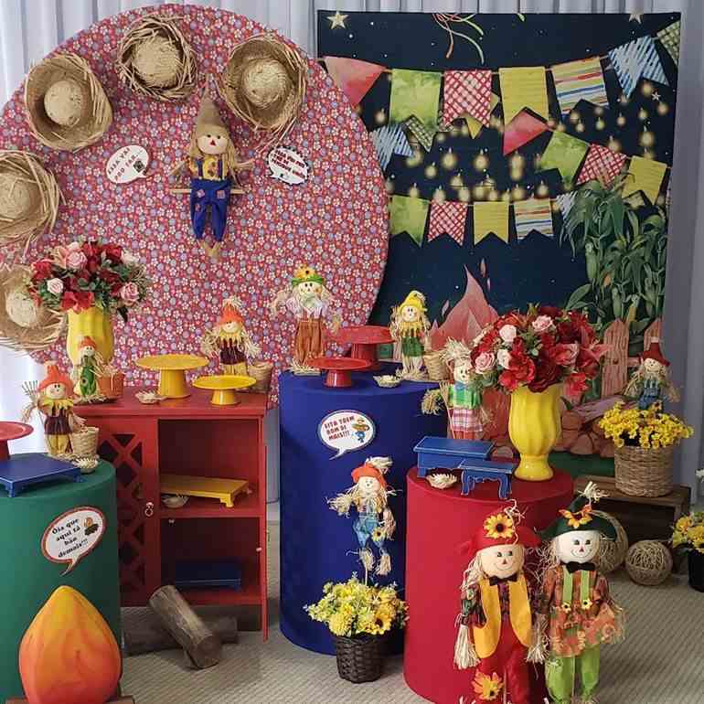Decoração Junina Moderna vs. Tradicional: Qual Estilo Escolher?