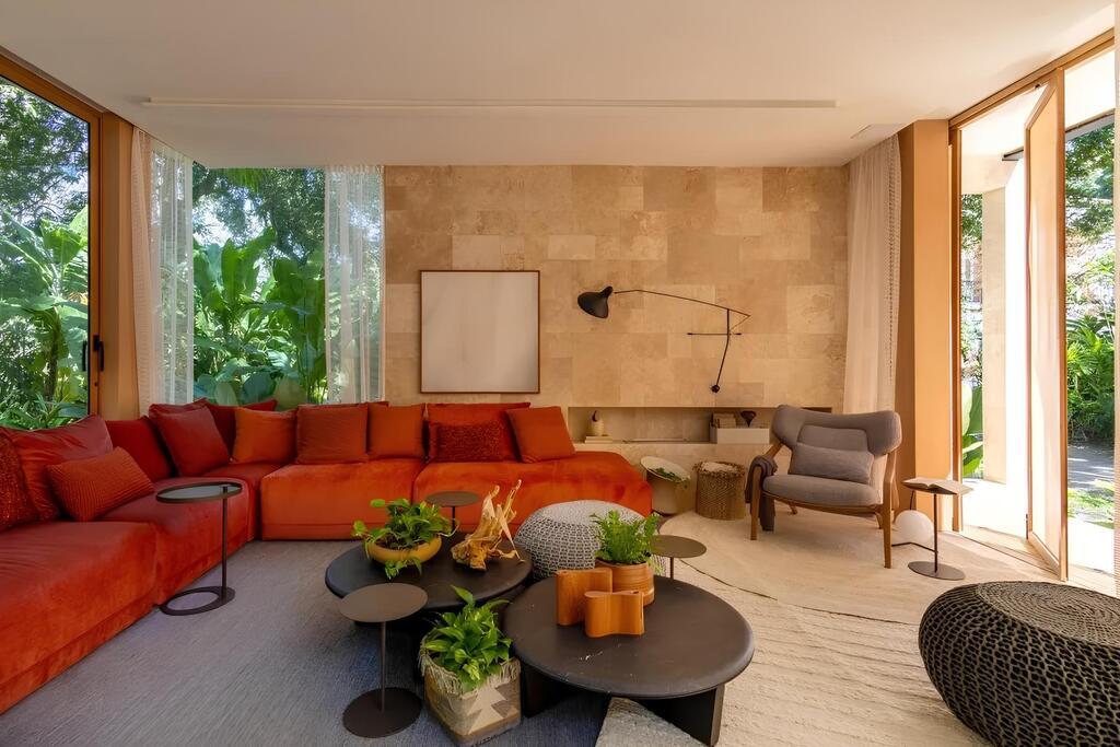 Materiais Naturais na Decoração: O Charme da Madeira