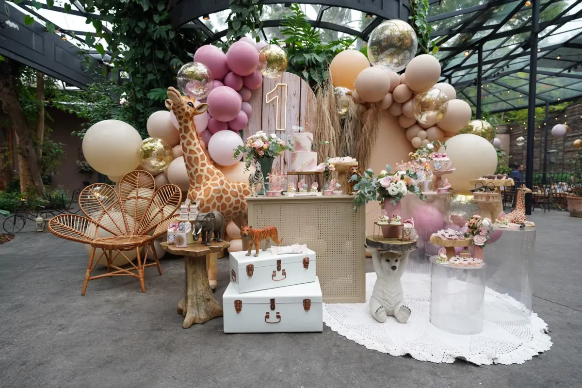 como fazer arco de balão desconstruído para festa infantil