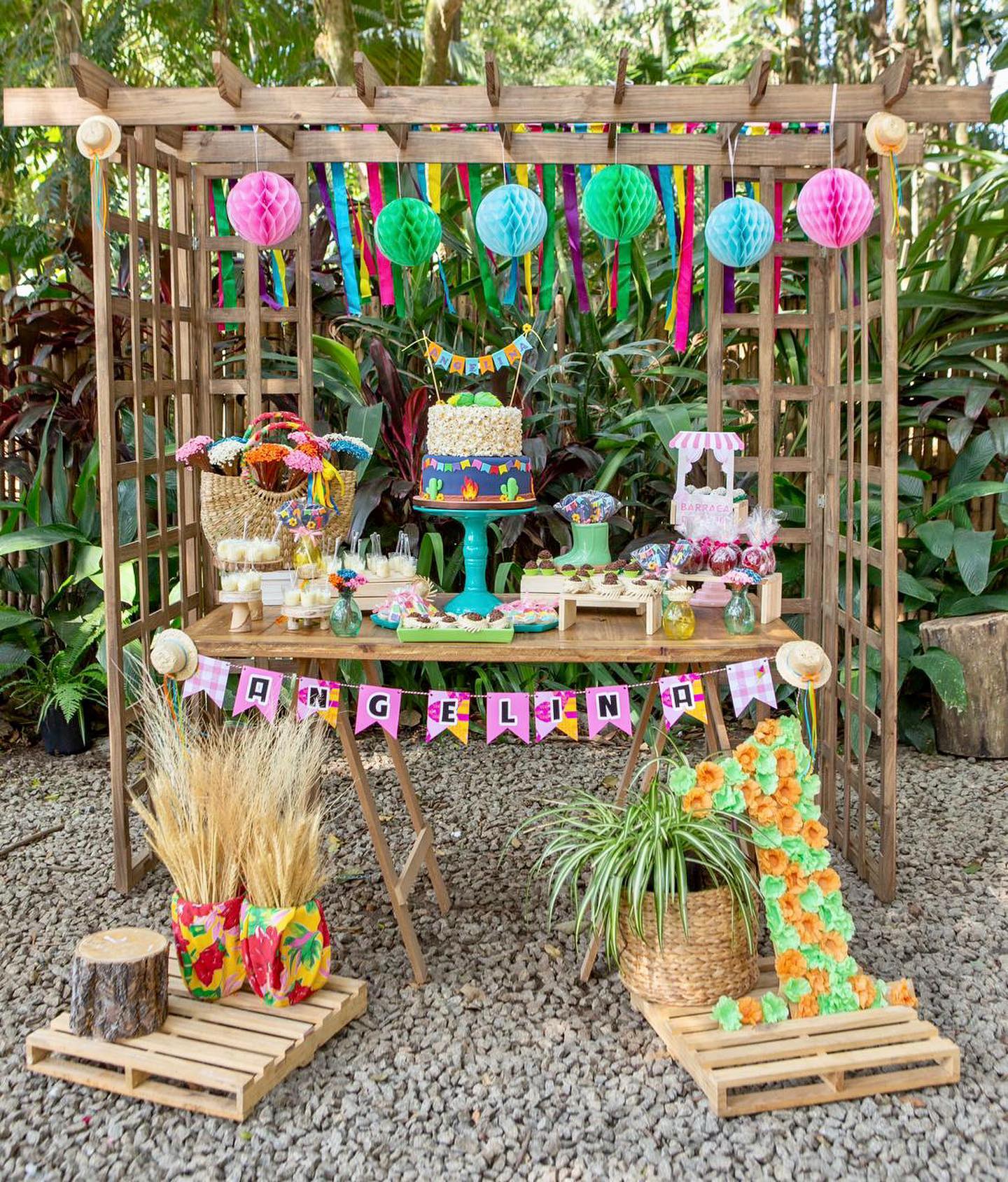 como fazer bandeirinhas de festa junina para quintal