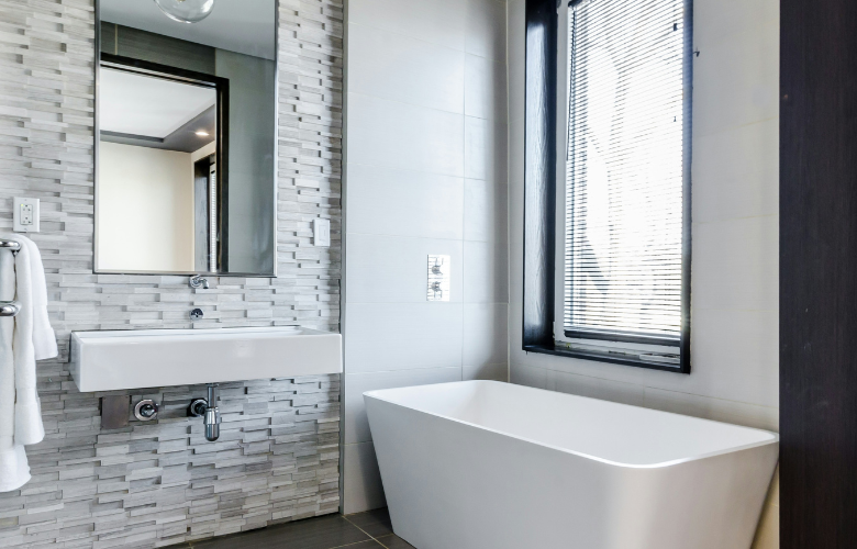 10 ideias de banheiro industrial barato para transformar seu espaço