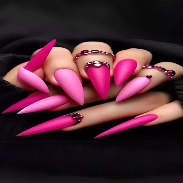 quanto custa fazer unhas decoradas rosa em salão