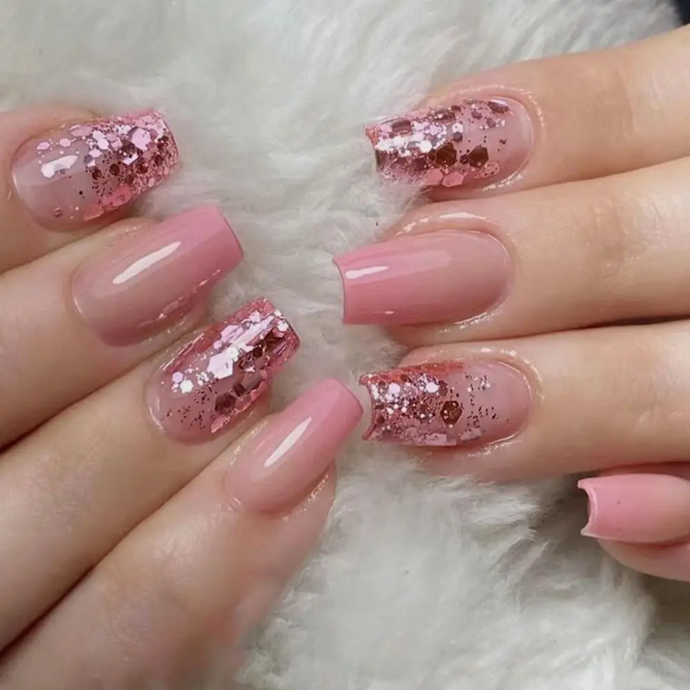 quanto custa fazer unhas decoradas rosa em salão