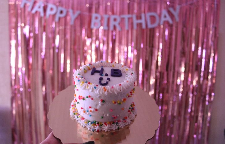 decoração simples feminina vs decoração moderna feminina