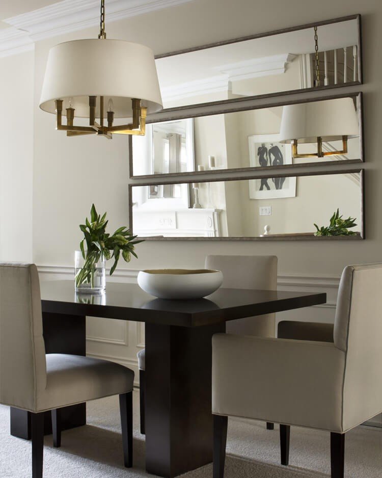 como posicionar espelho atrás do sofá para ampliar sala pequena