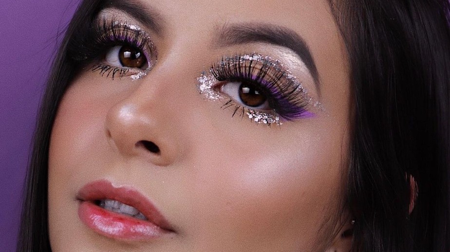 Delineador Glitter: A Tendência Que Ilumina Seu Olhar