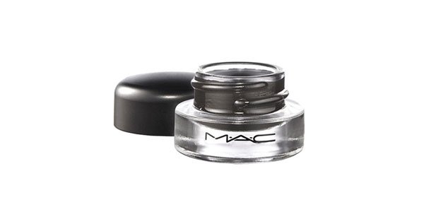 Os melhores delineadores MAC para pele oleosa