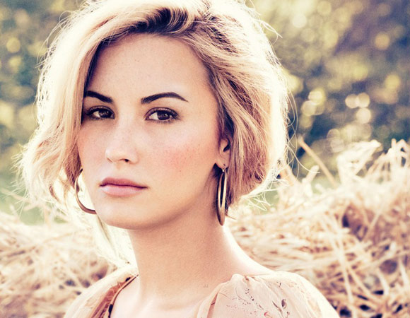 demi lovato cabelo curto