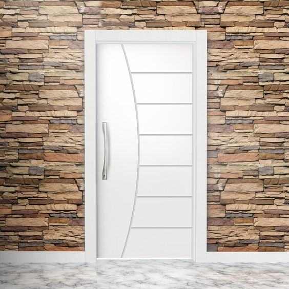 Guia completo de adesivos de vinil para portas: instalação e durabilidade