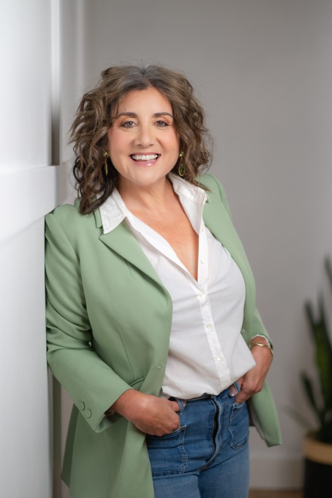 Philomena Cunk e Diane Morgan: Conheça a Atriz por Trás da Personagem Cômica