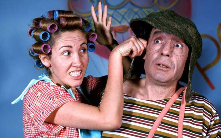 5 ideias de títulos:
1. A História de Amor de Dona Florinda e Professor Girafales: Mais do que Café e Flores.
2. Curiosidades Inéditas sobre o Romance de Dona Florinda e Professor Girafales.
3. O Legado do Casal Dona Florinda e Professor Girafales no Chaves.
4. Analisando a Dinâmica do Relacionamento de Dona Florinda e Professor Girafales.
5. Polêmicas e Fatos Pouco Conhecidos sobre Dona Florinda e Professor Girafales.