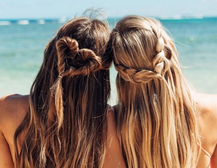 5 Ideias de Títulos para um Artigo sobre Duas Tranças:
1. Duas Tranças: O Guia Completo dos Estilos Mais Populares
2. Aprenda a Fazer Duas Tranças Perfeitas: Tutoriais e Dicas
3. Trança Boxeadora vs. Trança Embutida Dupla: Qual Escolher?
4. Trancinhas Frontais e Twist: Penteados Versáteis para o Dia a Dia
5. Transforme seu Look com Duas Tranças: Inspirações e Passo a Passo