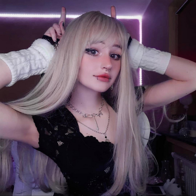 A Evolução da E-girl: De Insulto Gamer a Fenômeno da Internet