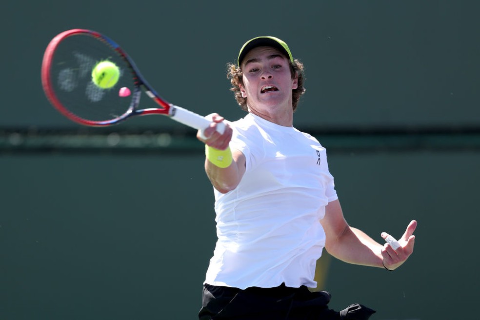 Guia Completo: Identificando as Facetas do Cabo da Sua Raquete de Tênis