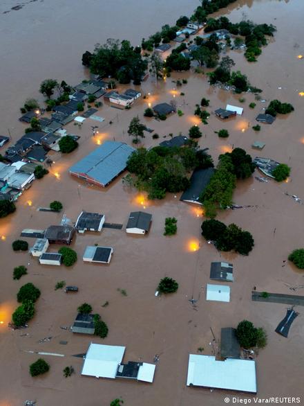 Como descrever chuvas intensas em inglês