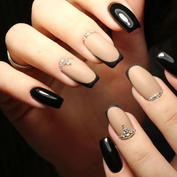 Esmaltação Preto Com Nude