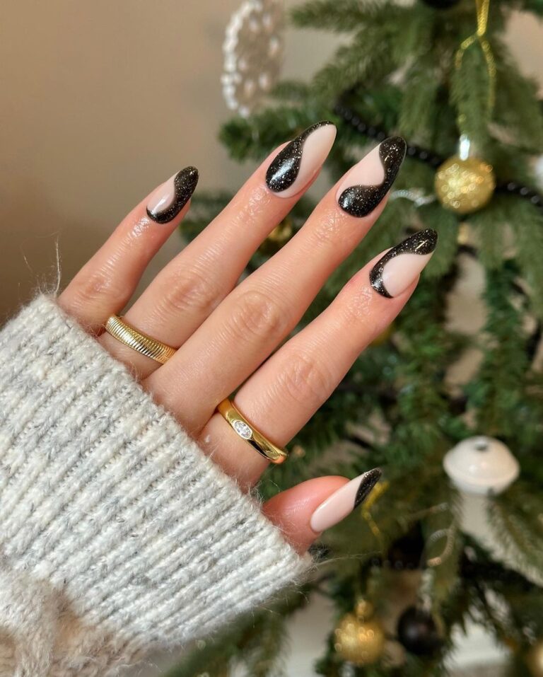ideias de nail art com preto e nude