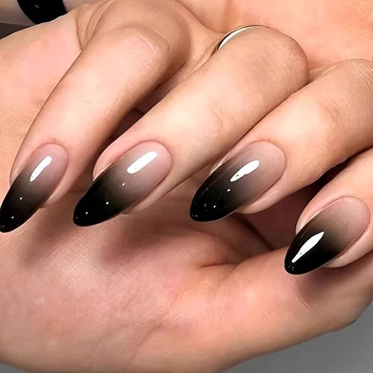 Esmaltação Preto Com Nude
