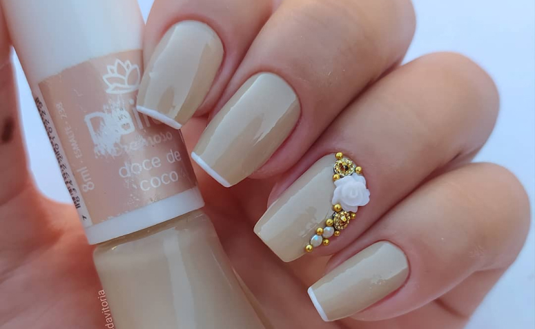 Guia completo: Esmaltes cremosos vs. translúcidos