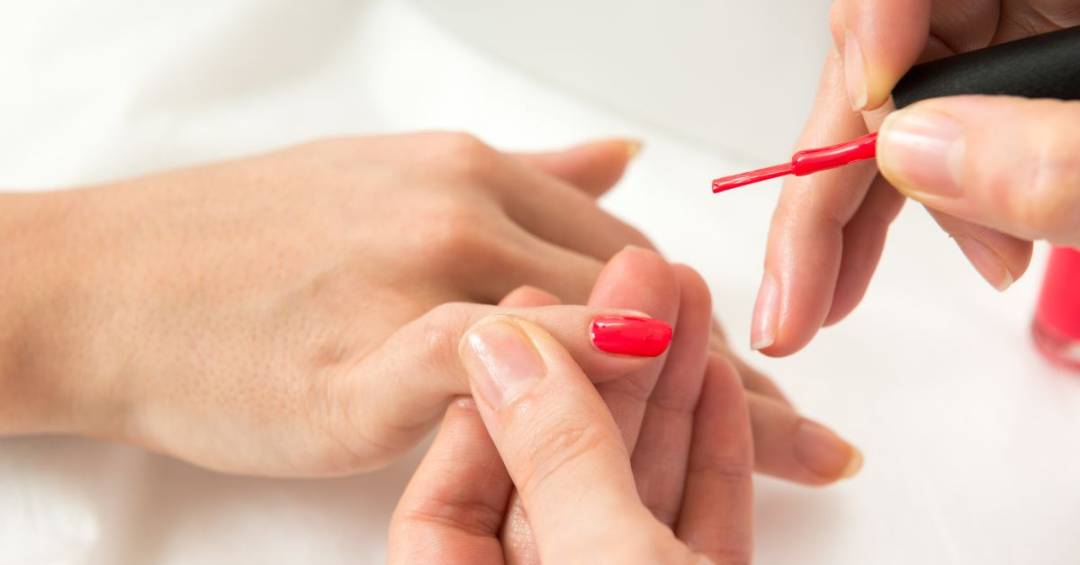 Guia Completo de Bases Fortalecedoras para Unhas Fracas