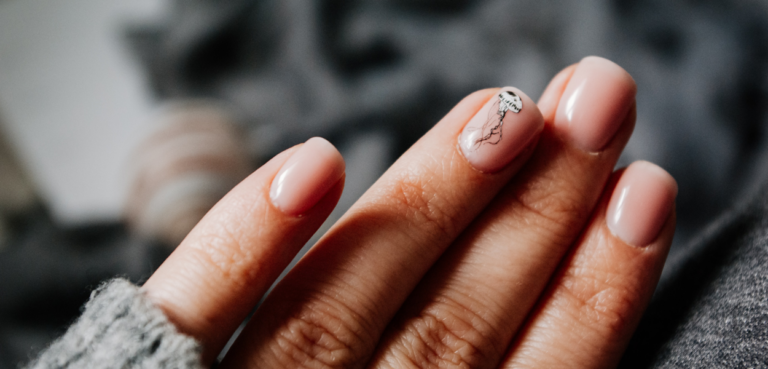 5 ideias de títulos:
1. Esmalte Translúcido: O Guia Completo para Unhas Naturais e Elegantes
2. Tendências de Unhas 2026: Descubra o Poder do Esmalte Translúcido
3. Como Usar Esmalte Translúcido: Dicas de Aplicação para um Acabamento Perfeito
4. As Melhores Marcas de Esmalte Translúcido para um Look 'Soap Nails'
5. Francesinha Moderna: A Versatilidade do Esmalte Translúcido