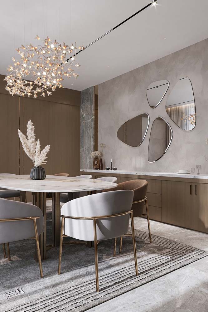 espelho na sala de jantar