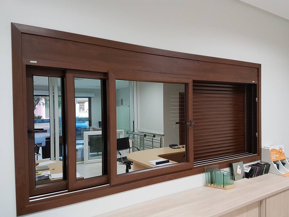 Guia Completo: Vantagens e Desvantagens das Esquadrias de PVC