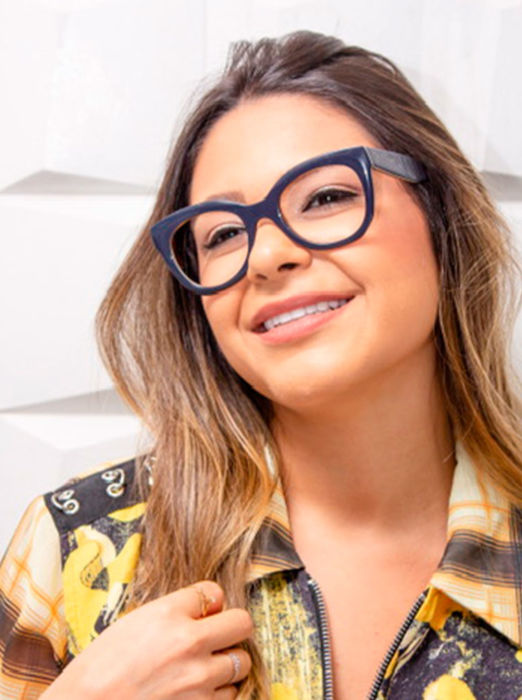 5 ideias de títulos:
1. Guia Completo: Como Escolher Óculos Perfeitos para Rosto Redondo
2. Os 5 Melhores Formatos de Armação para Valorizar seu Rosto Redondo
3. Evite Esses Erros: O Que NÃO Usar em Óculos para Rosto Redondo
4. Dicas de Ouro: Cores e Materiais de Óculos que Harmonizam Rostos Redondos
5. Óculos de Sol vs. Grau: Encontrando o Modelo Ideal para Rosto Redondo