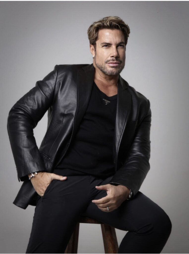 uma Carreira Multifacetada.
4. O Lado Filantrópico de Fernando Torquatto: Impacto Social e Beleza.
5. De Santos ao Rio: A Trajetória de Sucesso de Fernando Torquatto.