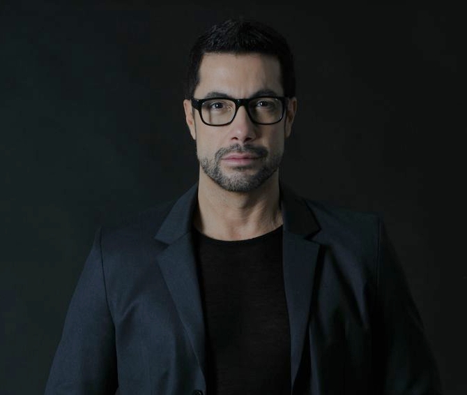 uma Carreira Multifacetada.
4. O Lado Filantrópico de Fernando Torquatto: Impacto Social e Beleza.
5. De Santos ao Rio: A Trajetória de Sucesso de Fernando Torquatto.