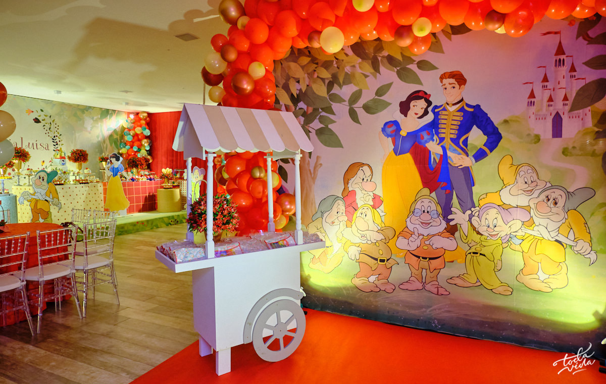 Festas Temáticas: Por Que o Branco Continua Sendo um Clássico?