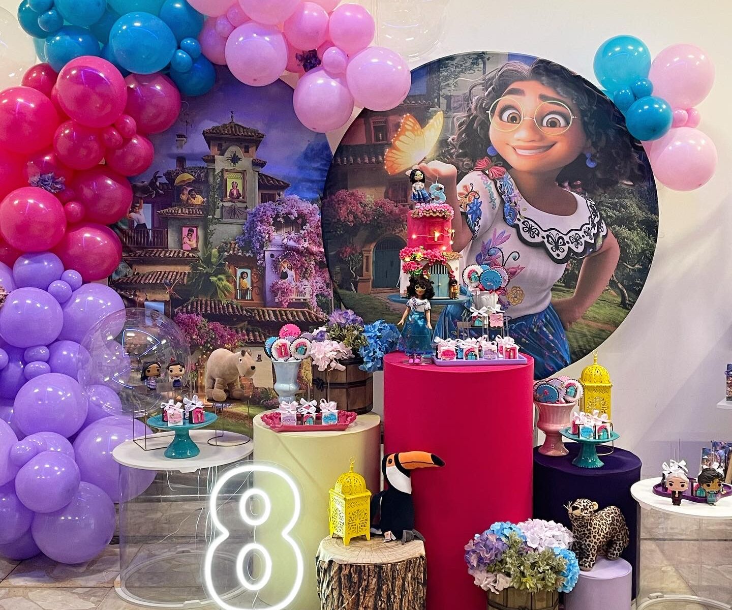 festa Encanto vs festa Moana qual escolher