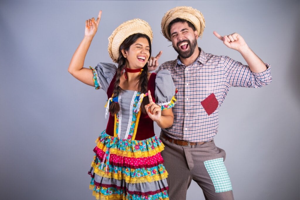 camisa xadrez vs camisa de flanela para festa junina homem