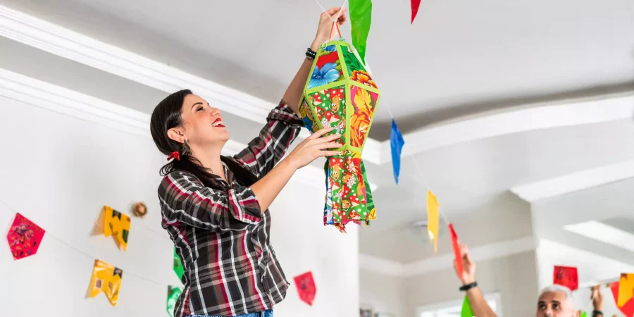 quanto custa a ornamentação de uma festa junina completa