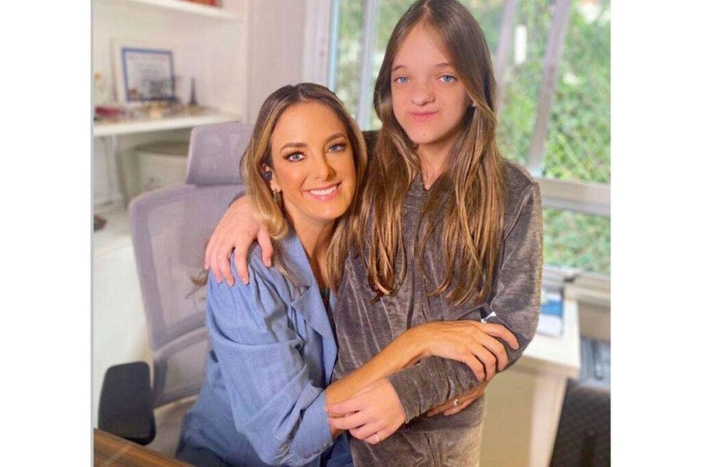 1. Rafaella Justus: A Vida da Jovem Influenciadora
2. Estenose Crânio-Facial: O Que Rafaella Justus Revelou
3. Carreira de Rafaella Justus: De Filha de Celebridades a Influenciadora
4. Mudança de Vida: Rafaella Justus e a Nova Rotina
5. Rafaella Justus: Reflexões sobre Ser 'Nepo Baby'