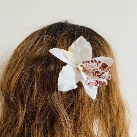 Onde Comprar Flores para Cabelo: Melhores Lojas e Modelos Online