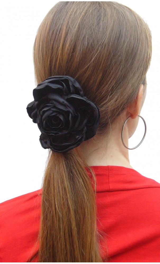 como usar presilha de flor em coque despojado