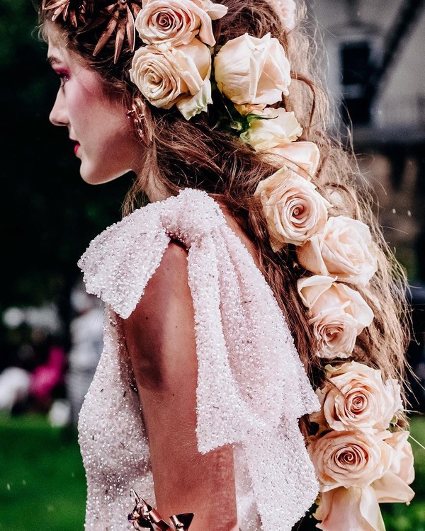 presilha de flor natural ou artificial qual escolher