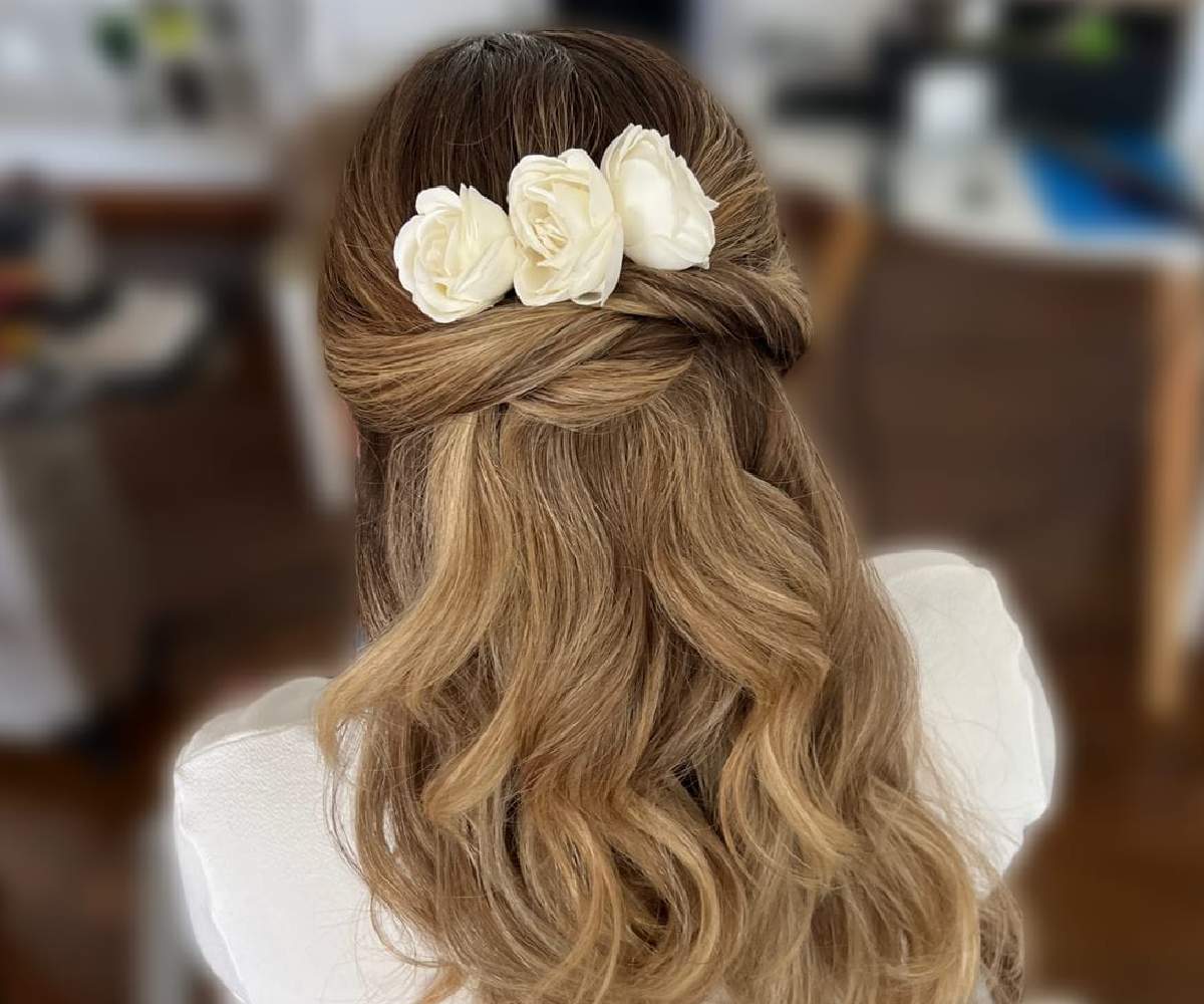 flores para cabelo de noiva