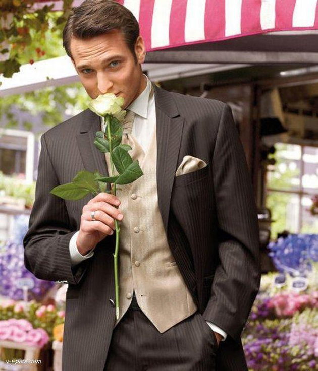 5 Ideias de Arranjos Florais para Presentear Homens
Como Escolher a Flor Perfeita para o Homem Ideal
O Significado das Cores das Flores na Perspectiva Masculina
Kits de Presente com Flores: A Combinação Perfeita para Ele
Tendências em Flores para Ambientes Masculinos