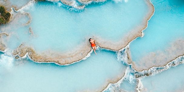 1. As 10 Melhores Fontes Termais do Brasil para Relaxar
2. Águas Termais: Benefícios Comprovados para a Saúde Física e Mental
3. Guia Completo de Caldas Novas e Rio Quente: O Paraíso das Águas Termais
4. Como as Águas Termais Podem Ajudar no Tratamento de Condições de Pele
5. Destinos Sulistas com Águas Termais: Uma Opção de Lazer e Bem-Estar