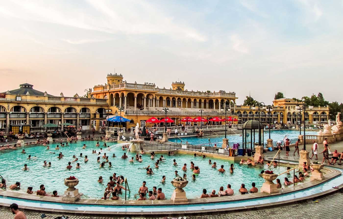 1. As 10 Melhores Fontes Termais do Brasil para Relaxar
2. Águas Termais: Benefícios Comprovados para a Saúde Física e Mental
3. Guia Completo de Caldas Novas e Rio Quente: O Paraíso das Águas Termais
4. Como as Águas Termais Podem Ajudar no Tratamento de Condições de Pele
5. Destinos Sulistas com Águas Termais: Uma Opção de Lazer e Bem-Estar