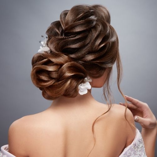 Acessórios de Cabelo: Transforme Seu Look com Tiaras e Presilhas
