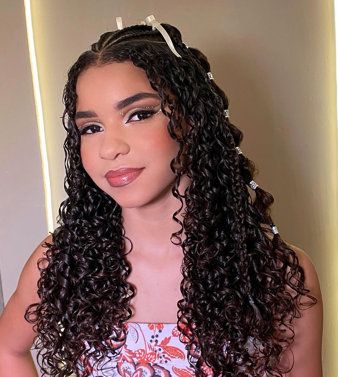 penteados para cabelo cacheado dia a dia