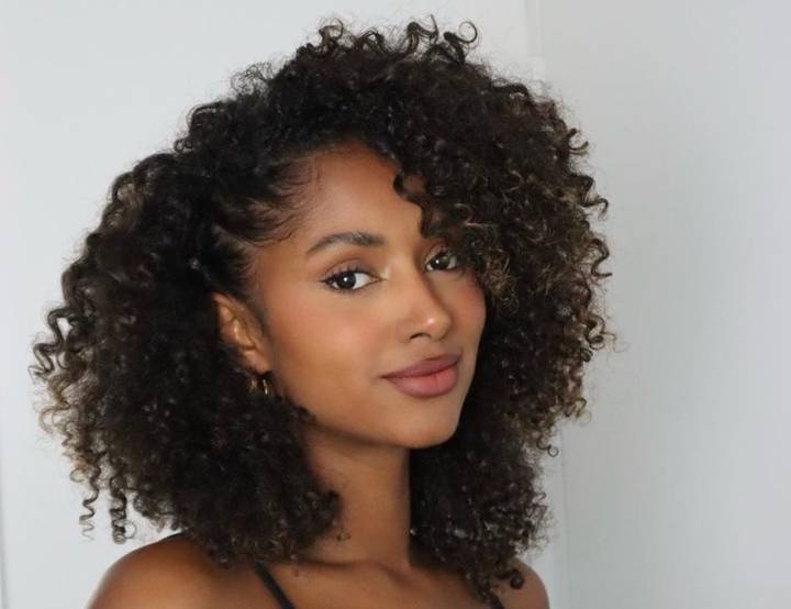 penteados para cabelo cacheado afros