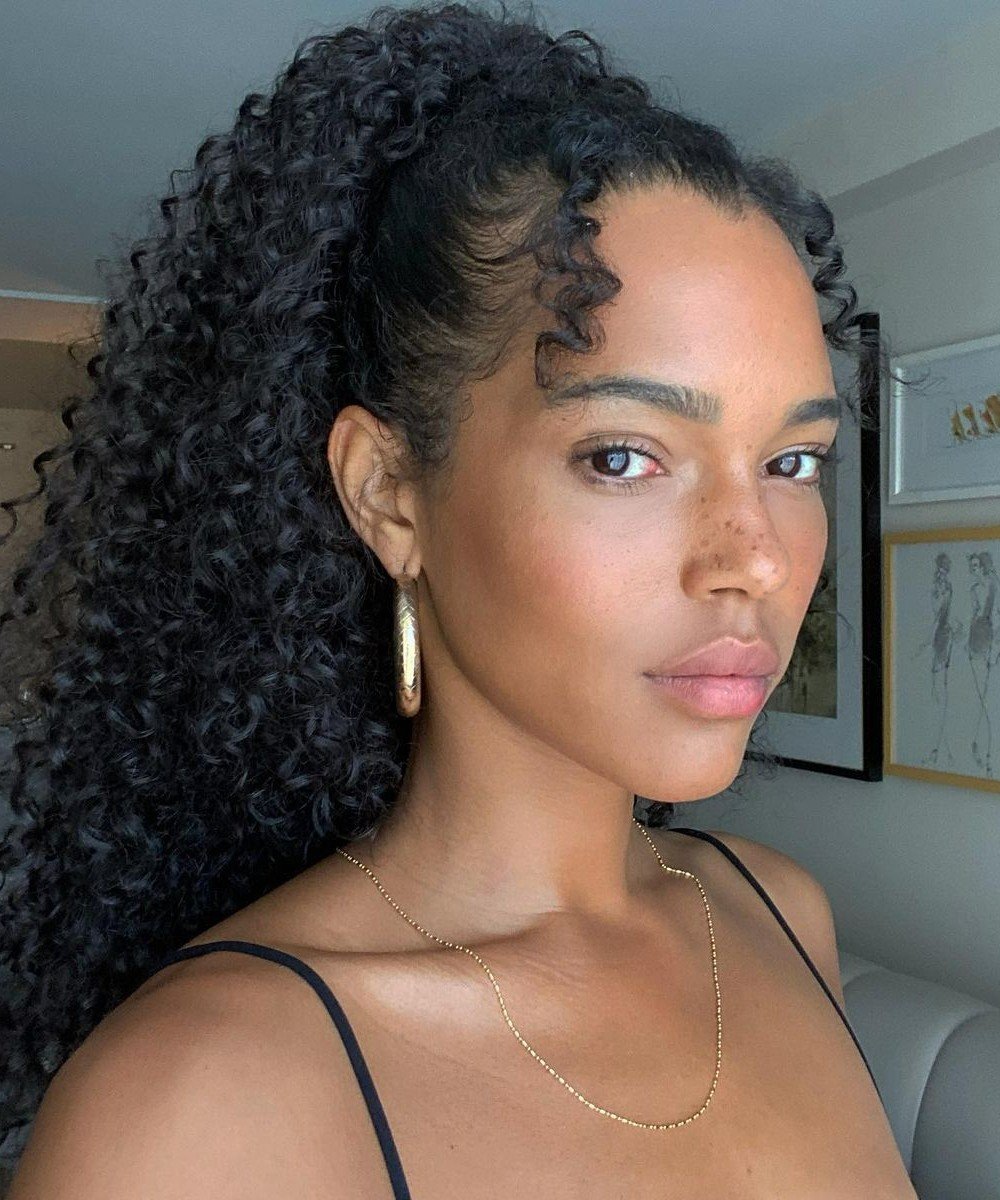penteados para cabelo cacheado com trança