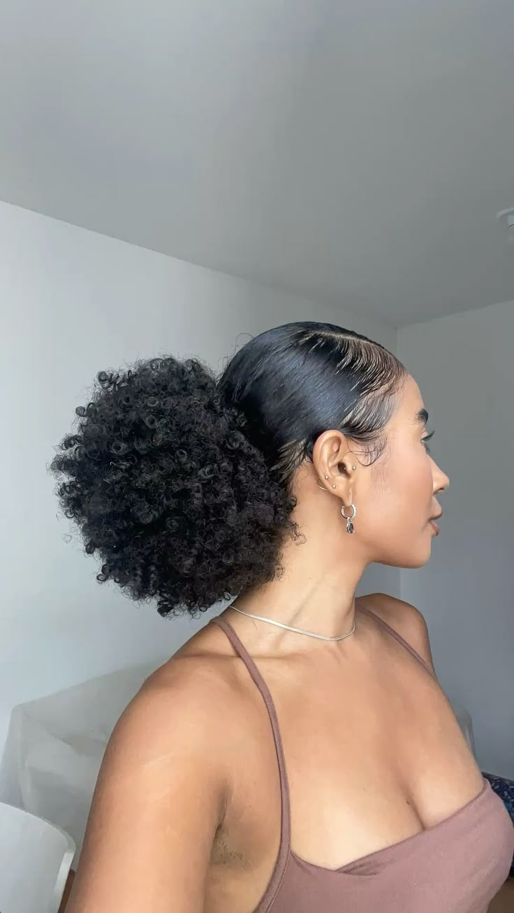 penteados para cabelo cacheado com rabo de cavalo